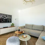 Gorgeous In Tatil Evi Nedeščina