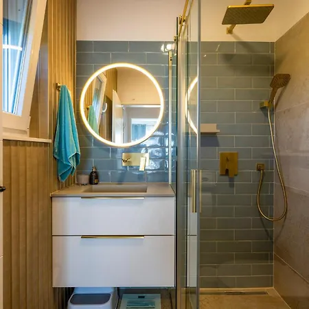 4 Bedroom Stunning In *