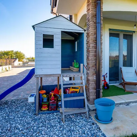 4 Bedroom Stunning In Dom wakacyjny *